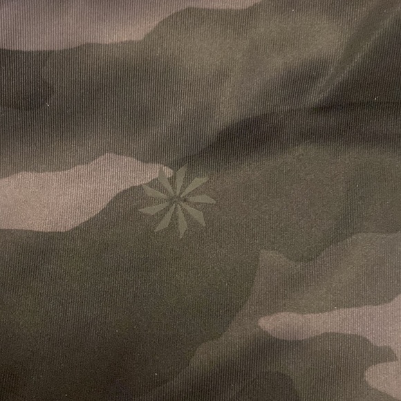 Athleta Ultimate Camo 7/8 Tight, 1X - Picture 7 of 7
